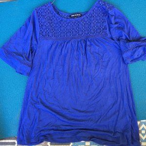 sweet blouse for warmer months